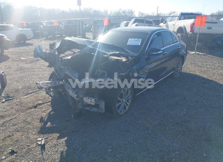 Photo 2 of 2015 Mercedes-benz C 300 4MATIC/LUXURY 4MATIC/SPORT 4MATIC (VIN 55SWF4KBXFU028721)