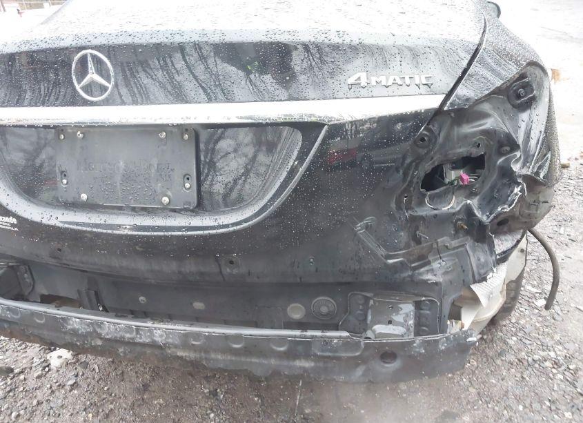 Photo 19 of 2015 Mercedes-benz C 300 4MATIC/LUXURY 4MATIC/SPORT 4MATIC (VIN 55SWF4KBXFU029805)