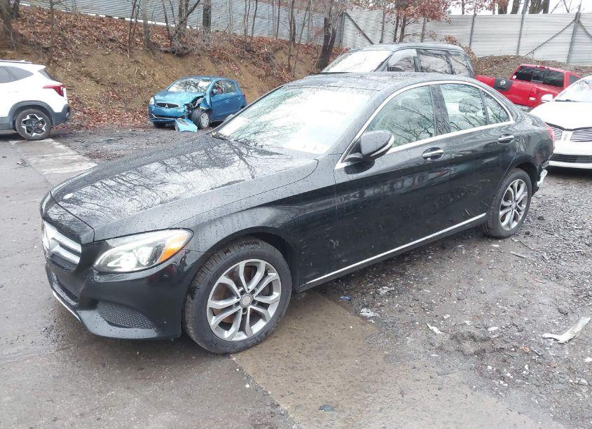 Photo 2 of 2015 Mercedes-benz C 300 4MATIC/LUXURY 4MATIC/SPORT 4MATIC (VIN 55SWF4KBXFU029805)