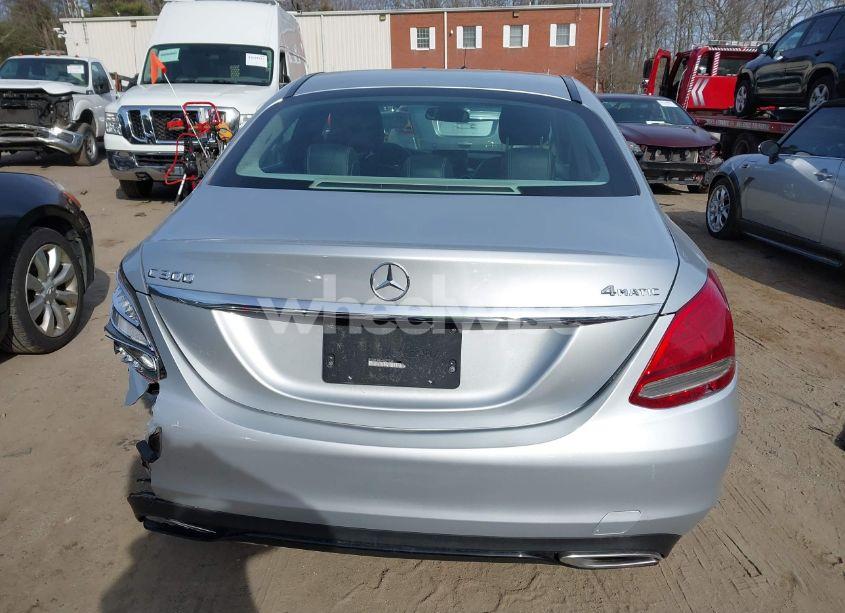 Photo 16 of 2015 Mercedes-benz C 300 4MATIC/LUXURY 4MATIC/SPORT 4MATIC (VIN 55SWF4KBXFU077028)