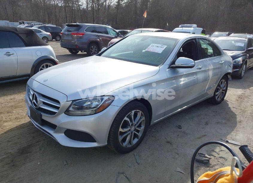 Photo 2 of 2015 Mercedes-benz C 300 4MATIC/LUXURY 4MATIC/SPORT 4MATIC (VIN 55SWF4KBXFU077028)