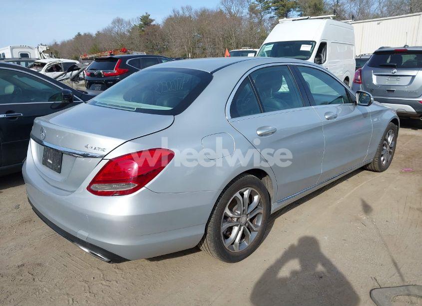 Photo 4 of 2015 Mercedes-benz C 300 4MATIC/LUXURY 4MATIC/SPORT 4MATIC (VIN 55SWF4KBXFU077028)