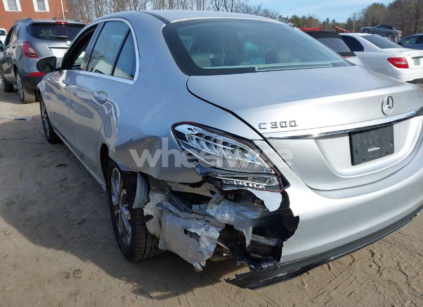 Photo 6 of 2015 Mercedes-benz C 300 4MATIC/LUXURY 4MATIC/SPORT 4MATIC (VIN 55SWF4KBXFU077028)