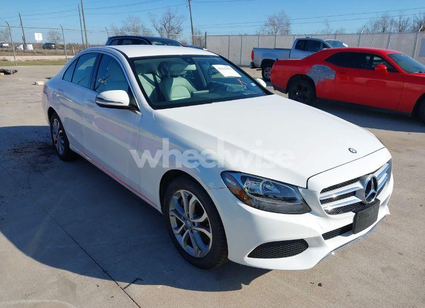 2016 Mercedes-benz C 300 4MATIC/LUXURY 4MATIC/SPORT 4MATIC (VIN 55SWF4KBXGU103256) main photo
