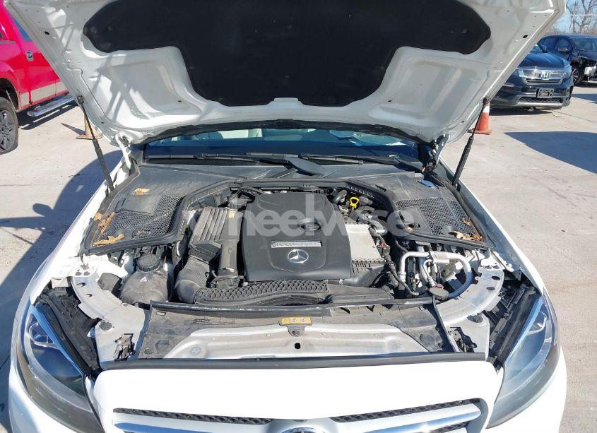 Photo 10 of 2016 Mercedes-benz C 300 4MATIC/LUXURY 4MATIC/SPORT 4MATIC (VIN 55SWF4KBXGU103256)