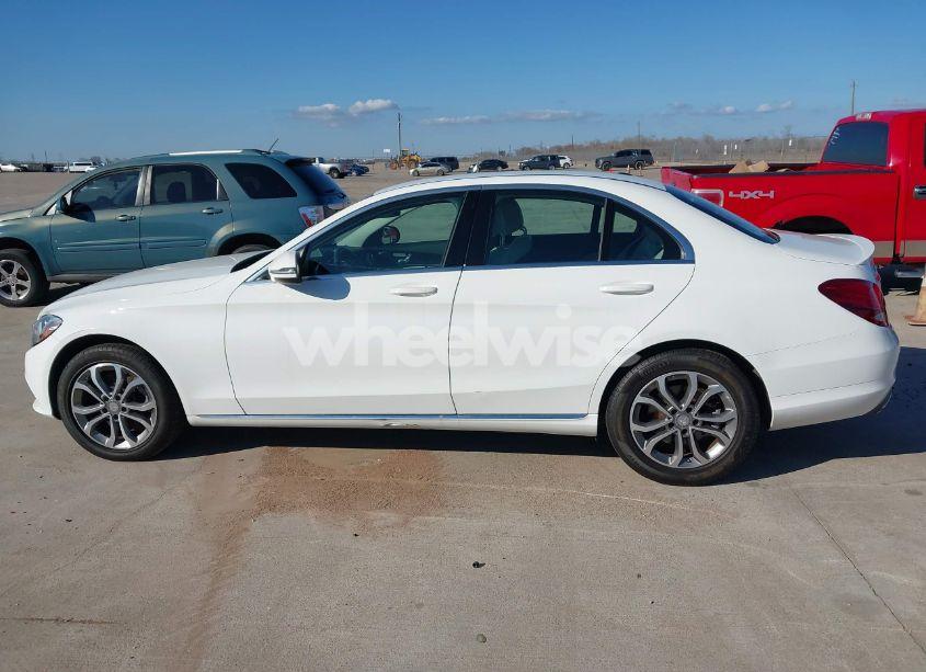 Photo 14 of 2016 Mercedes-benz C 300 4MATIC/LUXURY 4MATIC/SPORT 4MATIC (VIN 55SWF4KBXGU103256)