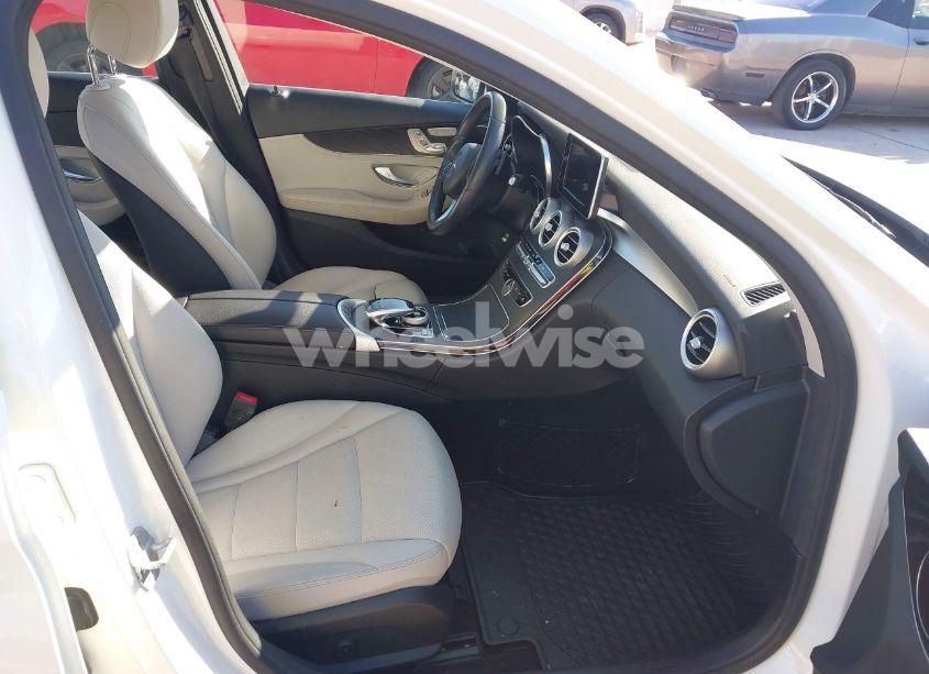 Photo 5 of 2016 Mercedes-benz C 300 4MATIC/LUXURY 4MATIC/SPORT 4MATIC (VIN 55SWF4KBXGU103256)