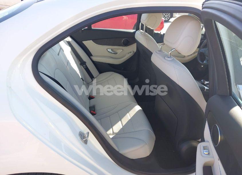 Photo 8 of 2016 Mercedes-benz C 300 4MATIC/LUXURY 4MATIC/SPORT 4MATIC (VIN 55SWF4KBXGU103256)