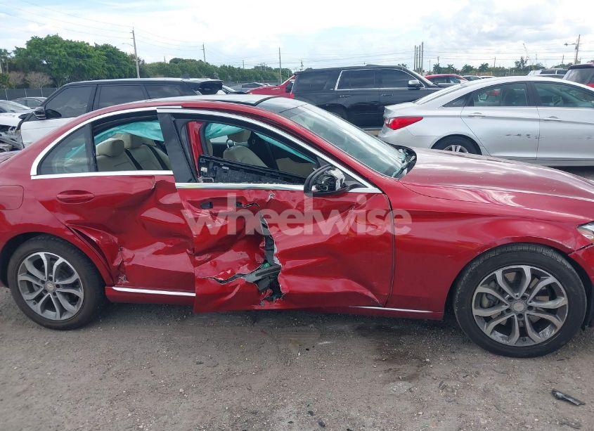 Photo 6 of 2016 Mercedes-benz C 300 4MATIC/LUXURY 4MATIC/SPORT 4MATIC (VIN 55SWF4KBXGU105783)