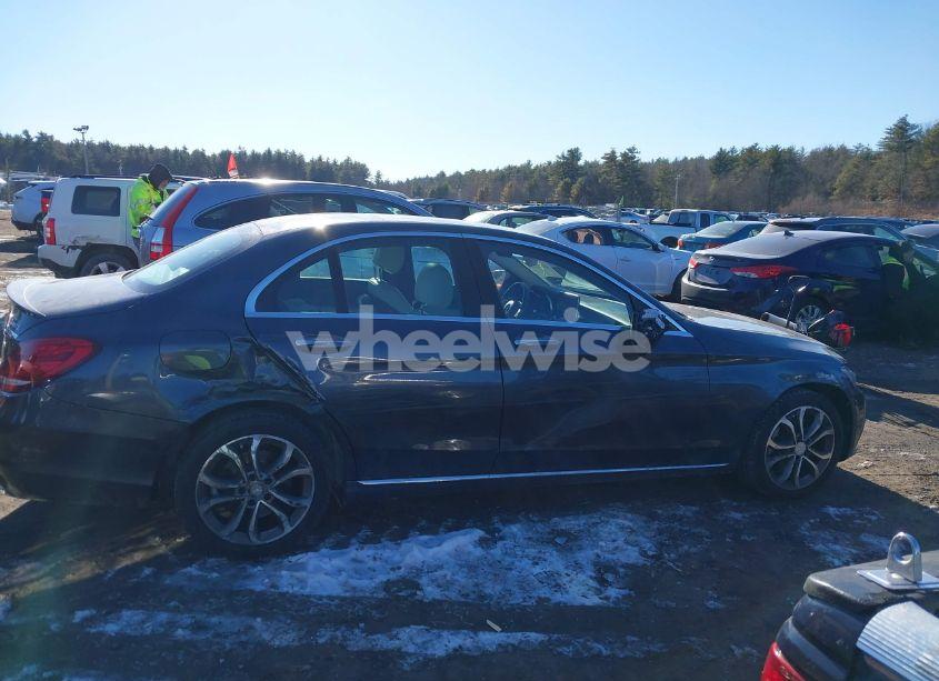 Photo 13 of 2016 Mercedes-benz C 300 4MATIC/LUXURY 4MATIC/SPORT 4MATIC (VIN 55SWF4KBXGU116864)