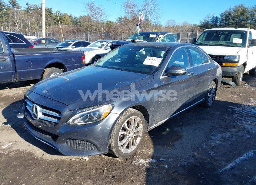 Photo 2 of 2016 Mercedes-benz C 300 4MATIC/LUXURY 4MATIC/SPORT 4MATIC (VIN 55SWF4KBXGU116864)