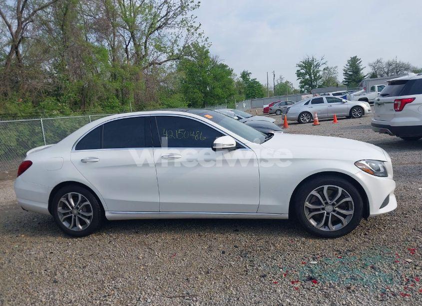 Photo 13 of 2016 Mercedes-benz C 300 4MATIC/LUXURY 4MATIC/SPORT 4MATIC (VIN 55SWF4KBXGU127315)