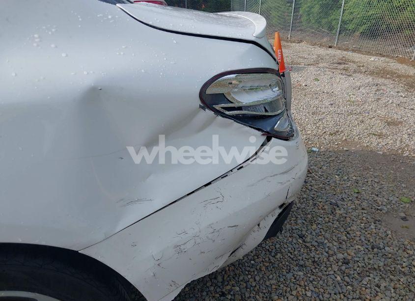 Photo 17 of 2016 Mercedes-benz C 300 4MATIC/LUXURY 4MATIC/SPORT 4MATIC (VIN 55SWF4KBXGU127315)