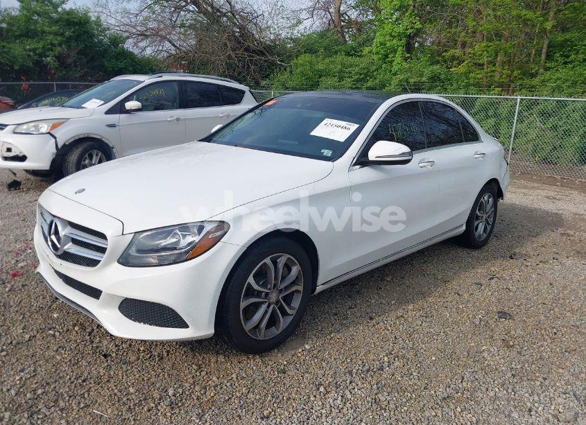 Photo 2 of 2016 Mercedes-benz C 300 4MATIC/LUXURY 4MATIC/SPORT 4MATIC (VIN 55SWF4KBXGU127315)