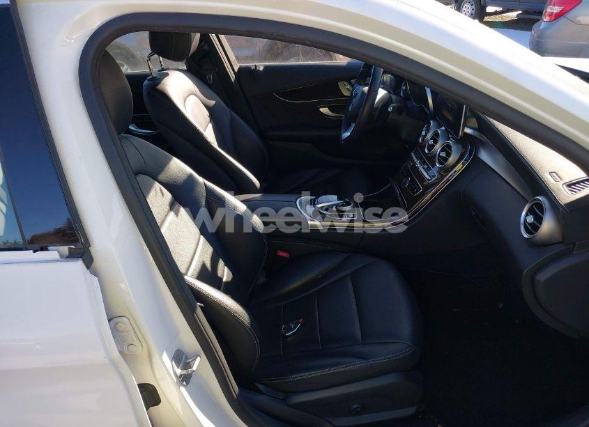 Photo 5 of 2016 Mercedes-benz C 300 4MATIC/LUXURY 4MATIC/SPORT 4MATIC (VIN 55SWF4KBXGU136208)