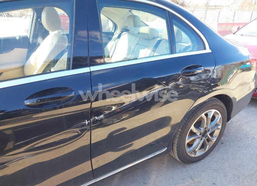 Photo 17 of 2016 Mercedes-benz C 300 4MATIC/LUXURY 4MATIC/SPORT 4MATIC (VIN 55SWF4KBXGU158306)