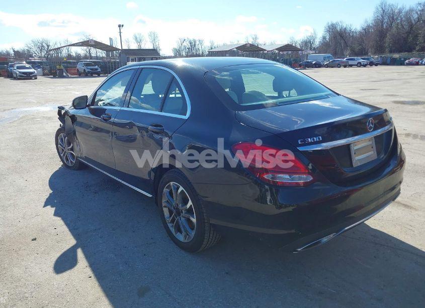 Photo 3 of 2016 Mercedes-benz C 300 4MATIC/LUXURY 4MATIC/SPORT 4MATIC (VIN 55SWF4KBXGU158306)