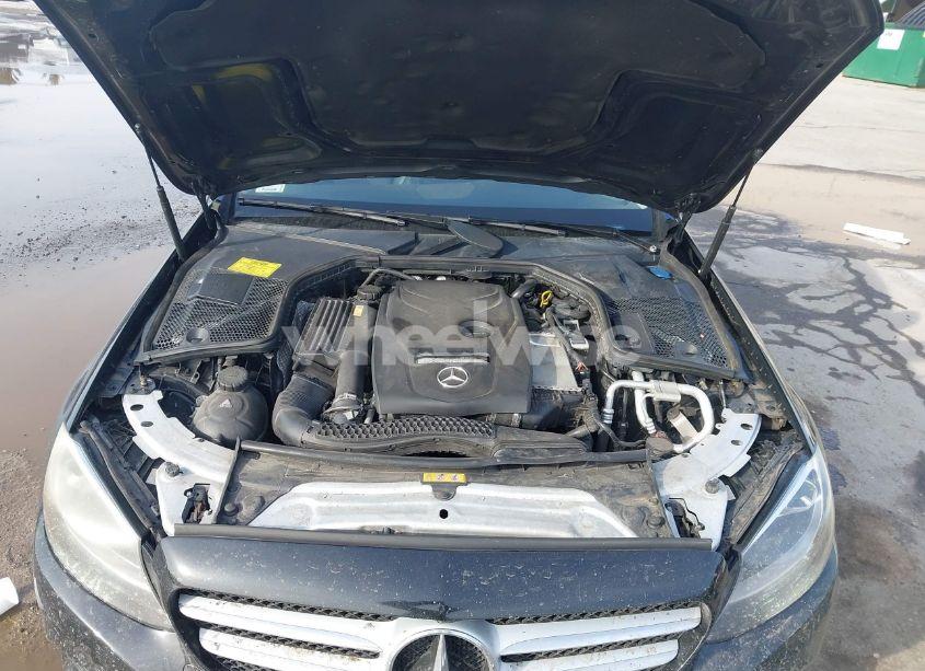 Photo 10 of 2016 Mercedes-benz C 300 4MATIC/LUXURY 4MATIC/SPORT 4MATIC (VIN 55SWF4KBXGU168561)