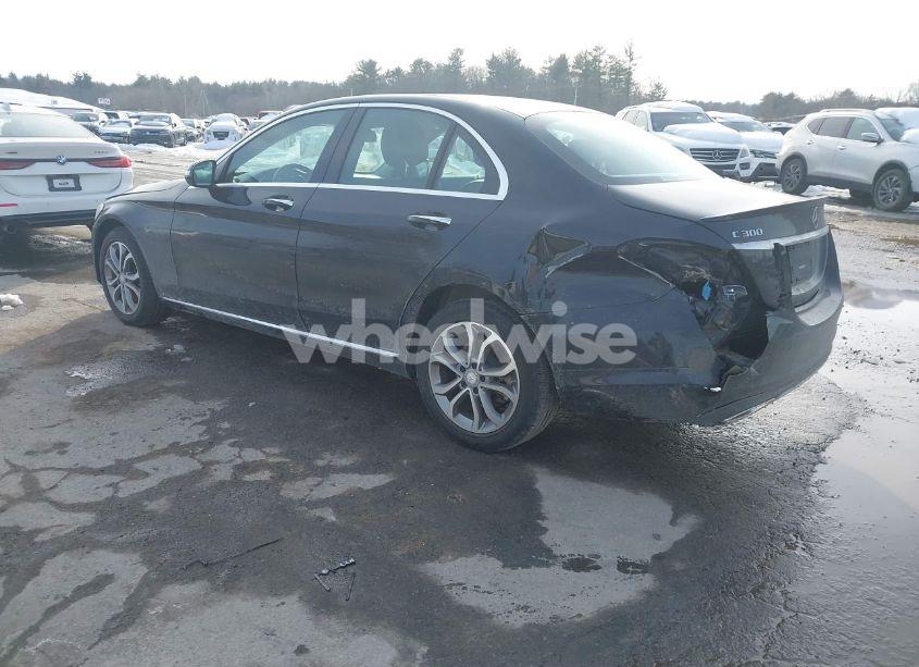 Photo 3 of 2016 Mercedes-benz C 300 4MATIC/LUXURY 4MATIC/SPORT 4MATIC (VIN 55SWF4KBXGU168561)