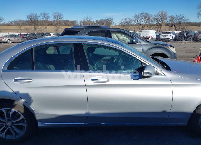 Photo 14 of 2016 Mercedes-benz C 300 4MATIC/LUXURY 4MATIC/SPORT 4MATIC (VIN 55SWF4KBXGU175557)