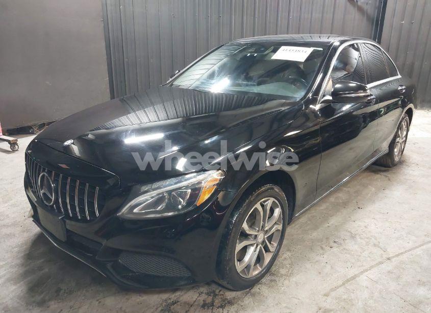 Photo 2 of 2017 Mercedes-benz C 300 4MATIC/LUXURY 4MATIC/SPORT 4MATIC (VIN 55SWF4KBXHU195387)