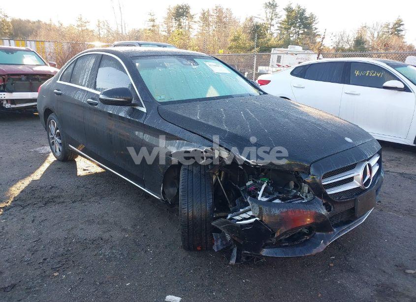 2017 Mercedes-benz C 300 4MATIC/LUXURY 4MATIC/SPORT 4MATIC (VIN 55SWF4KBXHU196071) main photo