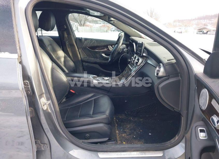 Photo 5 of 2017 Mercedes-benz C 300 4MATIC/LUXURY 4MATIC/SPORT 4MATIC (VIN 55SWF4KBXHU204198)