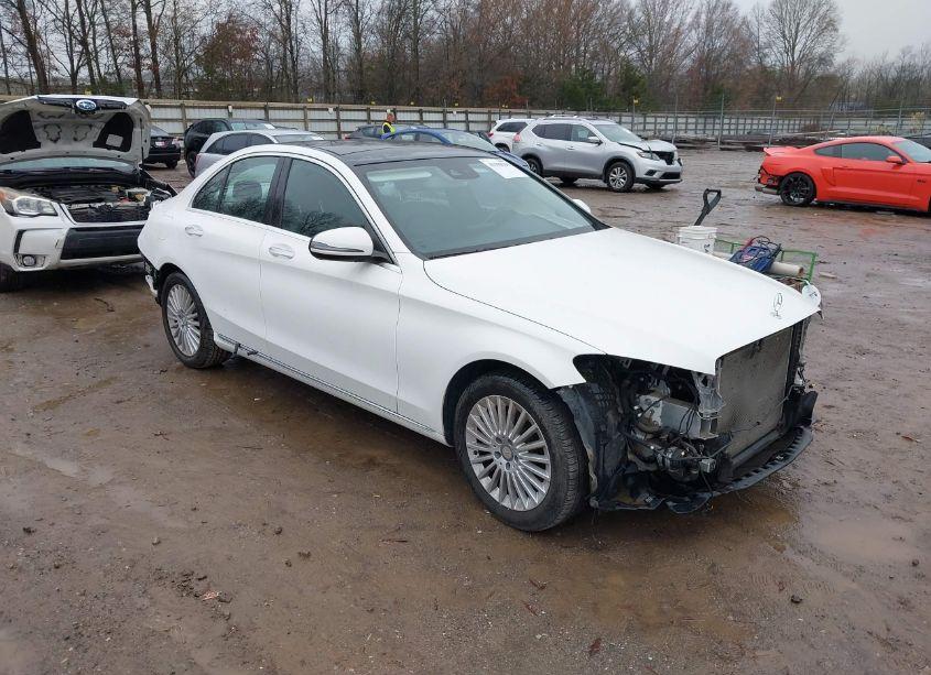 2017 Mercedes-benz C 300 4MATIC/LUXURY 4MATIC/SPORT 4MATIC (VIN 55SWF4KBXHU205495) main photo