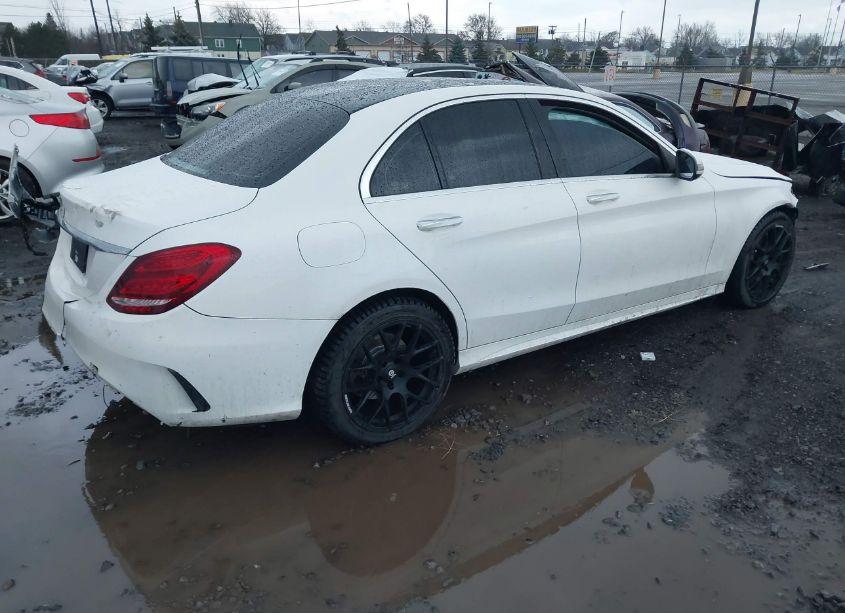 Photo 4 of 2018 Mercedes-benz C 300 4MATIC (VIN 55SWF4KBXJU236753)