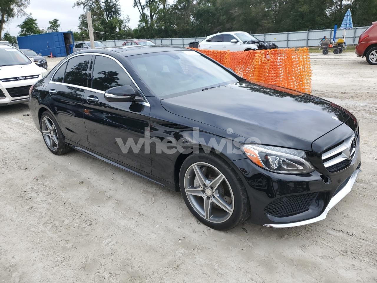 Photo 4 of 2015 MERCEDES-BENZ C 400 4MATIC (VIN 55SWF6GB7FU034318)