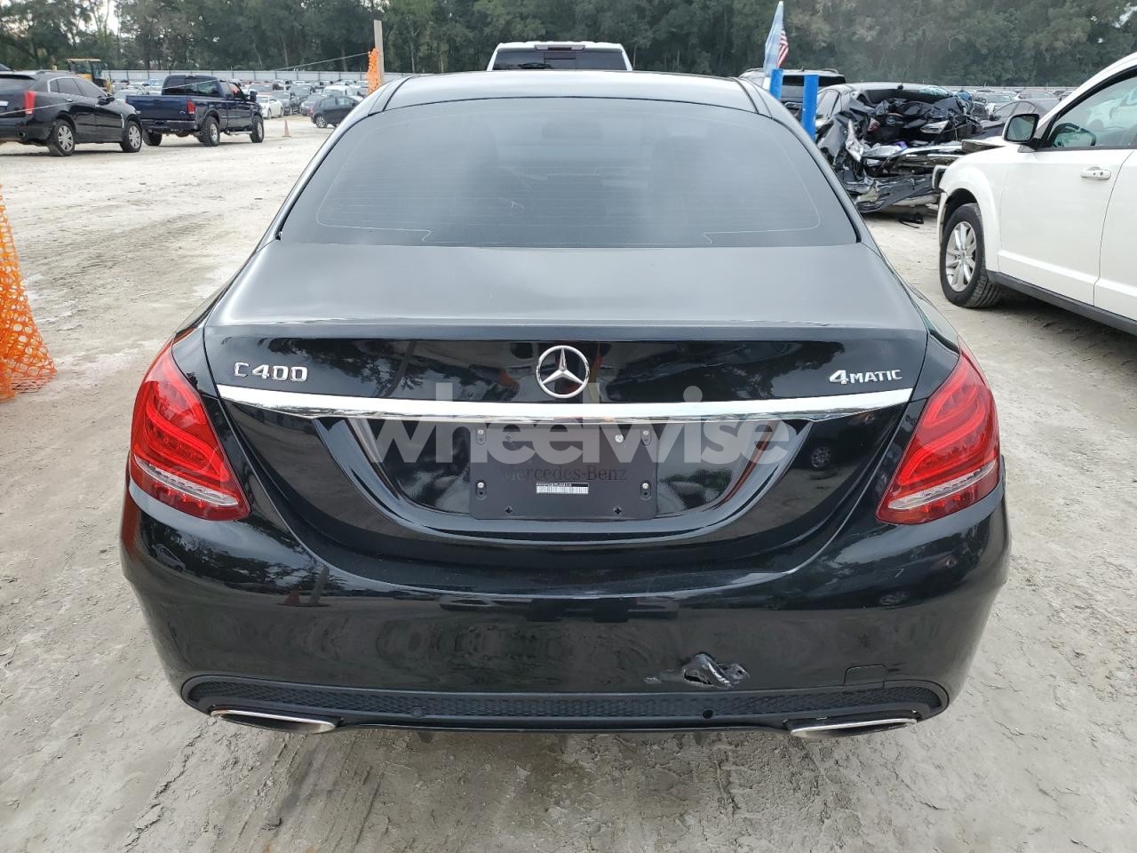 Photo 6 of 2015 MERCEDES-BENZ C 400 4MATIC (VIN 55SWF6GB7FU034318)