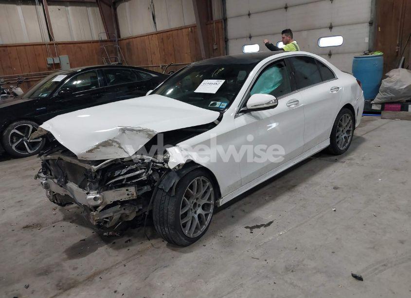 Photo 2 of 2015 Mercedes-benz C 400 4MATIC (VIN 55SWF6GB7FU035307)