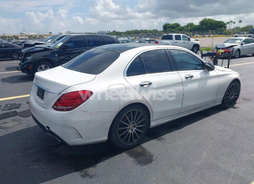 Photo 4 of 2015 Mercedes-benz C 400 4MATIC (VIN 55SWF6GBXFU015973)