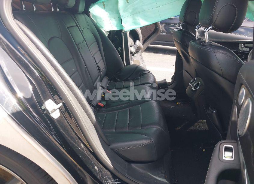 Photo 8 of 2015 Mercedes-benz C 400 4MATIC (VIN 55SWF6GBXFU015973)