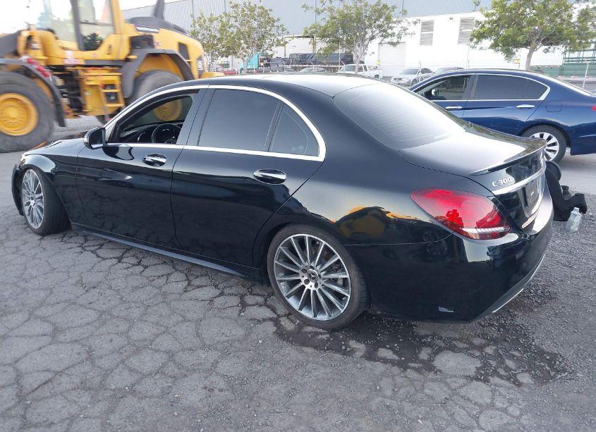 Photo 3 of 2019 Mercedes-benz C 300 (VIN 55SWF8DB0KU300904)