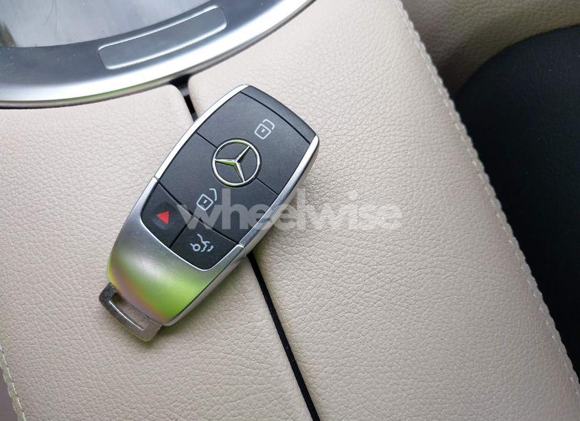 Photo 11 of 2019 Mercedes-benz C 300 (VIN 55SWF8DB1KU296488)