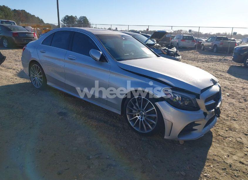 2019 Mercedes-benz C 300 (VIN 55SWF8DB2KU303223) main photo