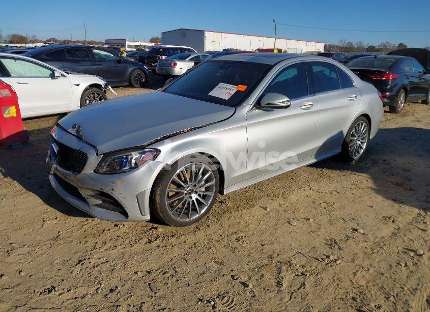 Photo 2 of 2019 Mercedes-benz C 300 (VIN 55SWF8DB2KU303223)