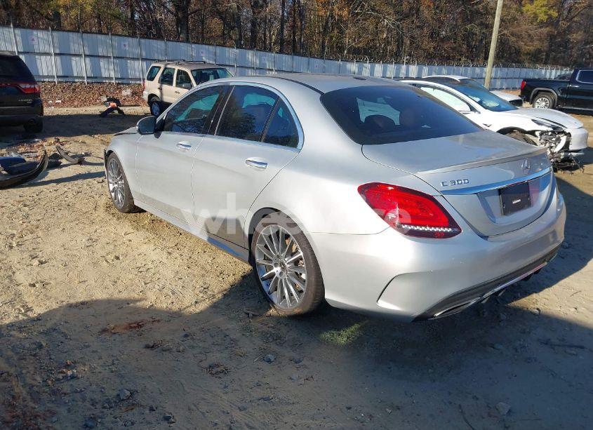 Photo 3 of 2019 Mercedes-benz C 300 (VIN 55SWF8DB2KU303223)