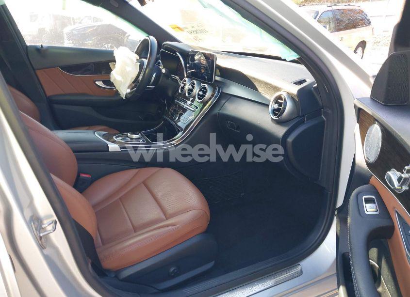 Photo 5 of 2019 Mercedes-benz C 300 (VIN 55SWF8DB2KU303223)