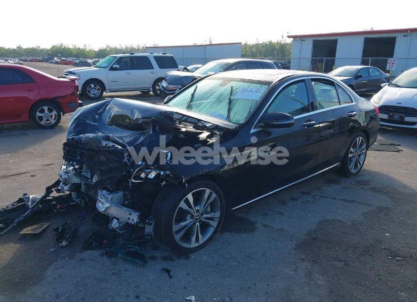 Photo 2 of 2019 Mercedes-benz C 300 (VIN 55SWF8DB4KU299594)