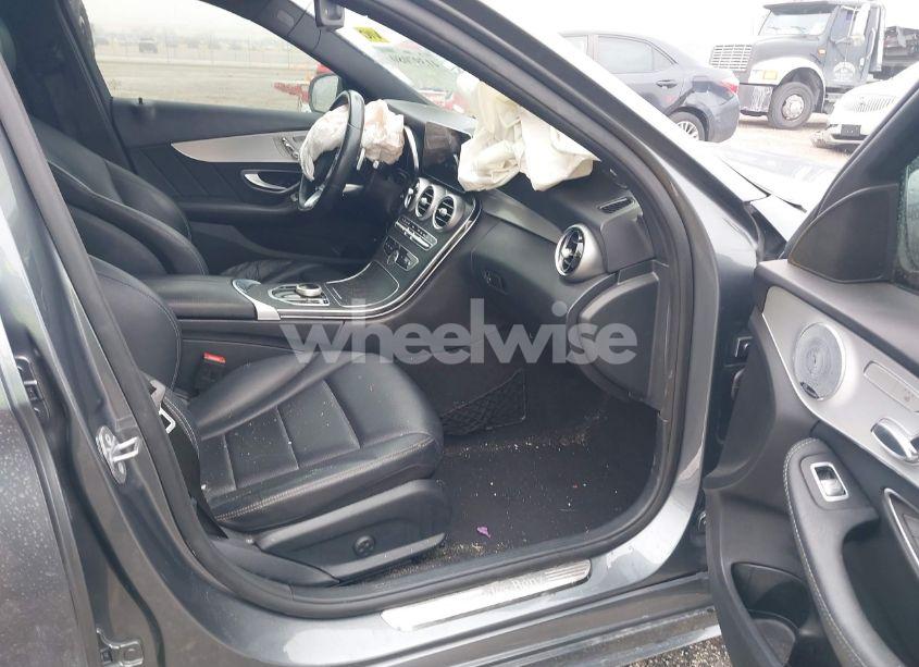 Photo 5 of 2019 Mercedes-benz C 300 (VIN 55SWF8DB5KU293688)