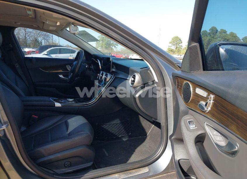 Photo 5 of 2019 Mercedes-benz C 300 (VIN 55SWF8DB5KU293805)