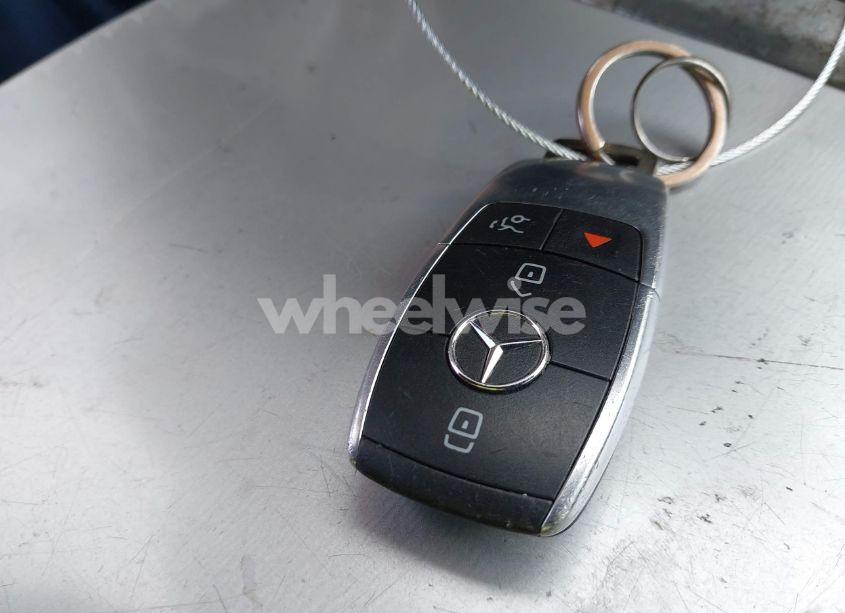 Photo 11 of 2019 Mercedes-benz C 300 (VIN 55SWF8DB6KU282960)