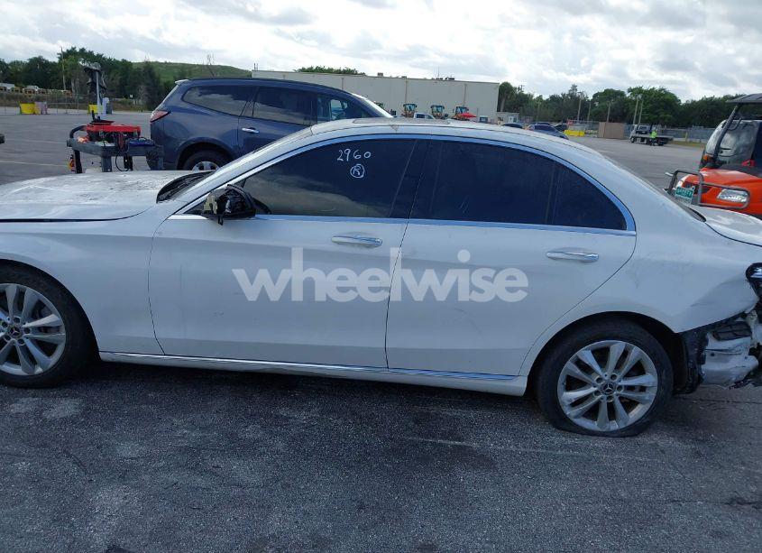 Photo 14 of 2019 Mercedes-benz C 300 (VIN 55SWF8DB6KU282960)