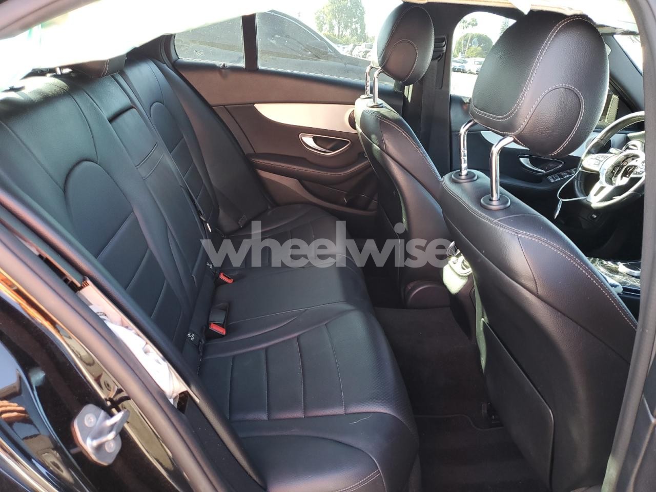 Photo 10 of 2019 MERCEDES-BENZ C 300 (VIN 55SWF8DB6KU303211)
