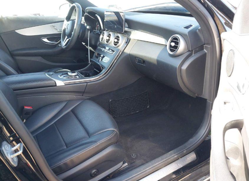 Photo 5 of 2019 Mercedes-benz C 300 (VIN 55SWF8DB7KU316937)