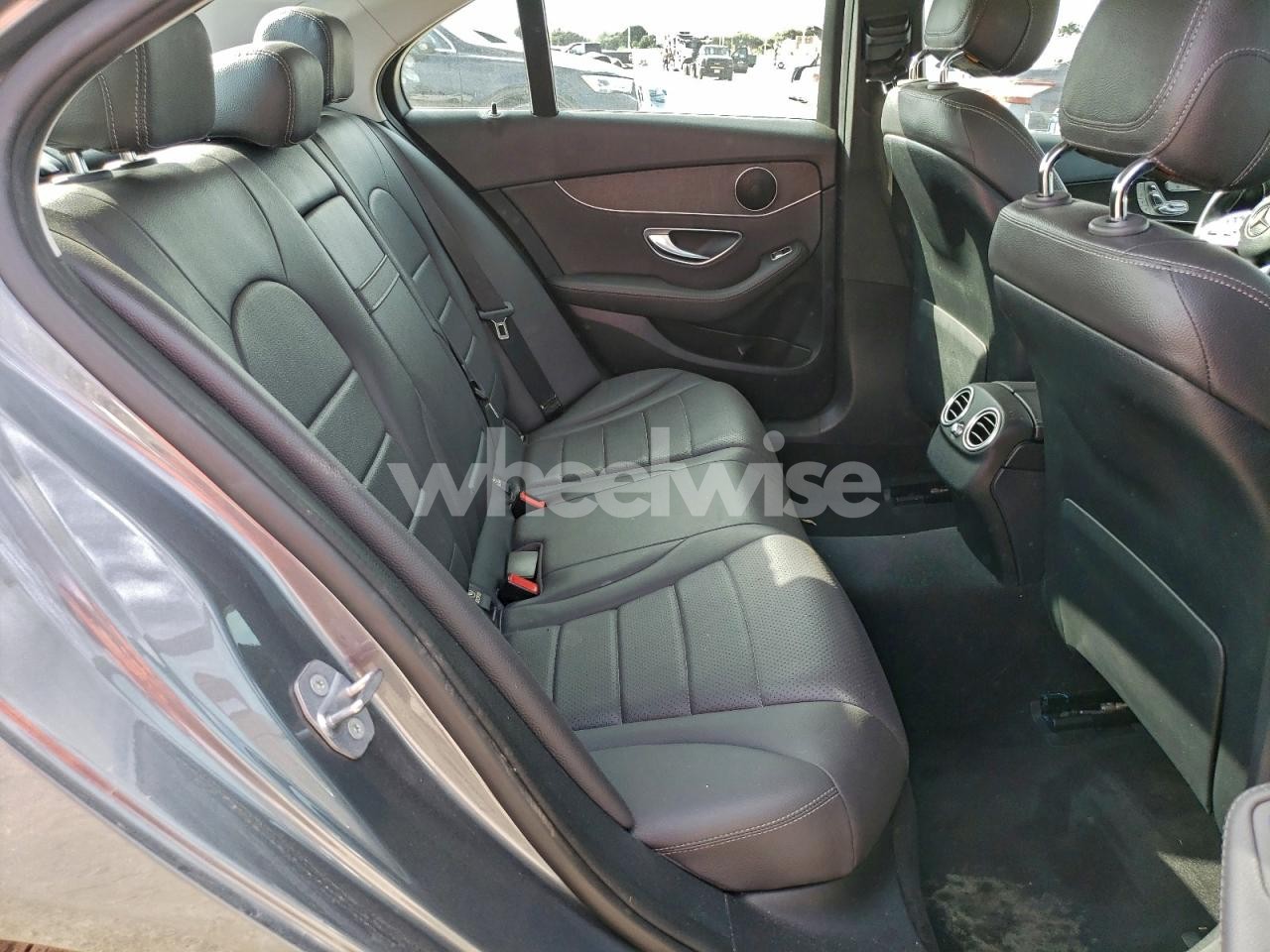 Photo 10 of 2019 MERCEDES-BENZ C 300 (VIN 55SWF8DBXKU296103)