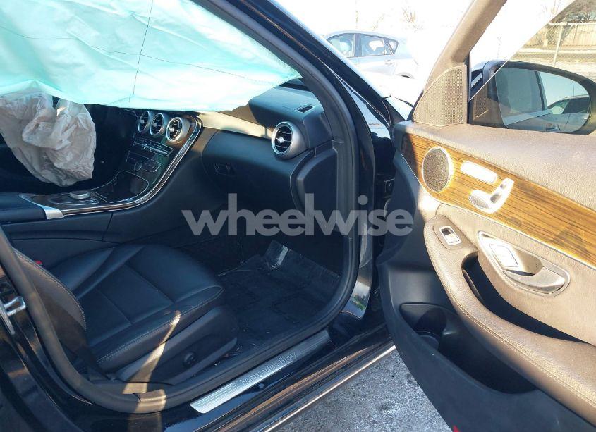 Photo 5 of 2019 Mercedes-benz C 300 4MATIC (VIN 55SWF8EB1KU305740)