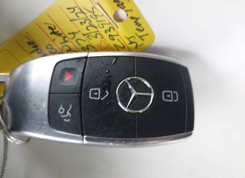 Photo 11 of 2019 Mercedes-benz C 300 4MATIC (VIN 55SWF8EB1KU318374)